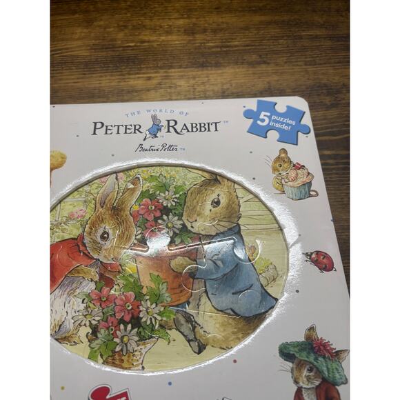 Peter Rabbit 5 Puzzles Book - Picture 3 of 9